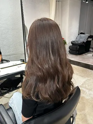 カラー BATON所属・なかじま しほののヘアスタイル