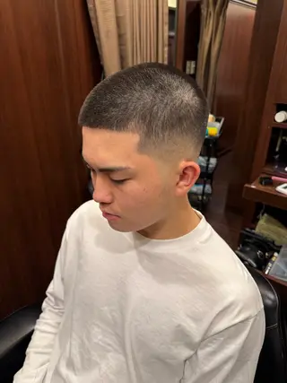 ショート メンズ HIRO GINZA barber shop 横浜店所属・ヒロ銀座　無料 フェード　細内のヘアスタイル