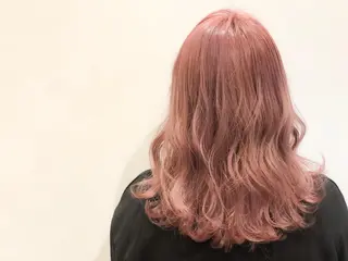 セミロング カラー ヘアアレンジ いしだ みさきのヘアスタイル