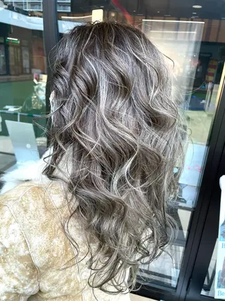 ロング カラー メンズヘア特化 崎田 成人のヘアスタイル