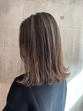 セミロング レイヤーカット TAIKIのヘアスタイル