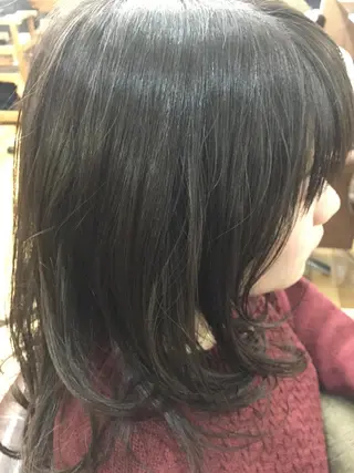 カラー atoll所属・中山 ルミ子のヘアスタイル