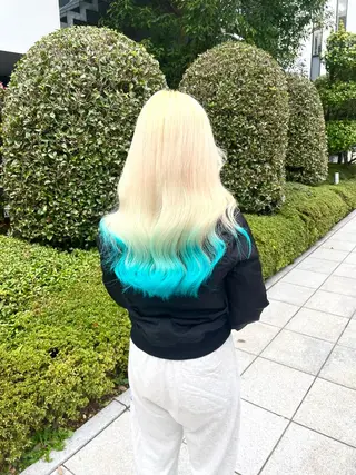 ロング カラー ヘアアレンジ 🩶【推しハイトーン 】yuzu🩶のヘアスタイル