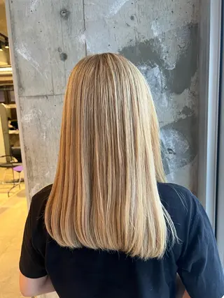 ロング piilo/ 岩花梨乃のヘアスタイル