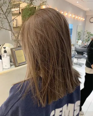 セミロング カラー TENELE所属・チバ タクミのヘアスタイル