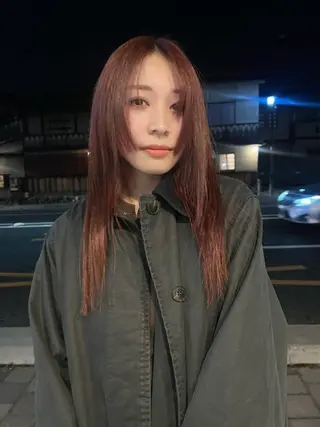 ロング ホリバ ユカのヘアスタイル