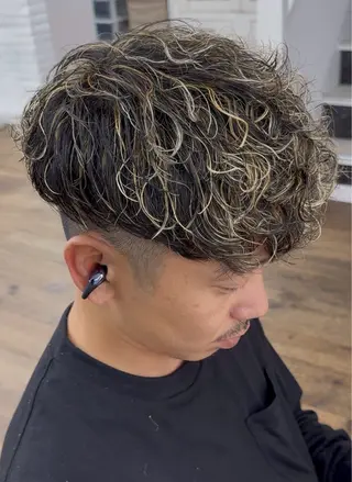 ミディアム “slow” 岡本海万。のヘアスタイル