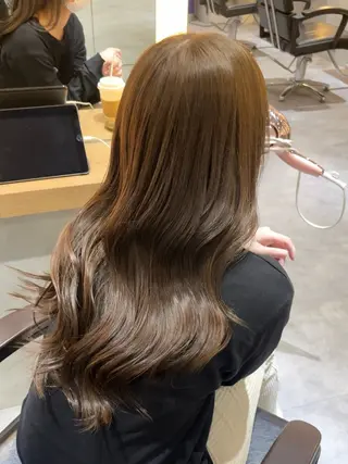 カラー ロングカット/ うる艶カラー/ユイのヘアスタイル