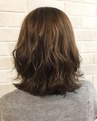 セミロング ブリーチ指名 NO1🌈SAKIのヘアスタイル