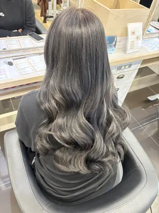 ロング 上河 綾樺のヘアスタイル