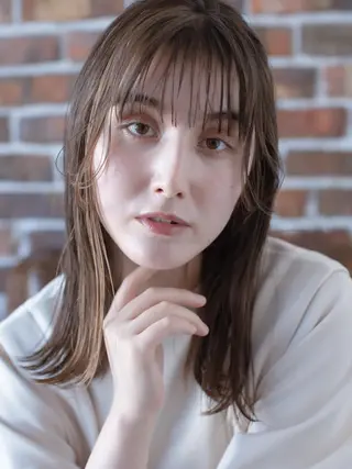 セミロング くろだ ちはるのヘアスタイル