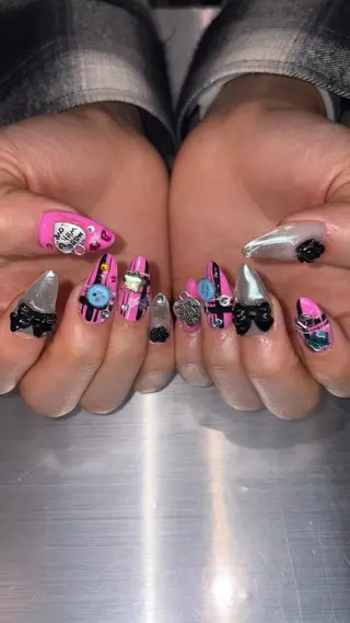 ネイル 👽個性派ネイル🎀 komachiのヘアスタイル