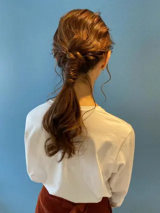 セミロング ヘアアレンジ Aya/四条烏丸/ インナーカラーのヘアスタイル