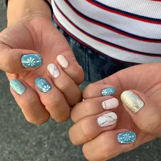 ネイル 佐藤 穂乃香のネイルデザイン