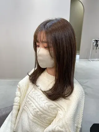 セミロング 廣野 有香のヘアスタイル