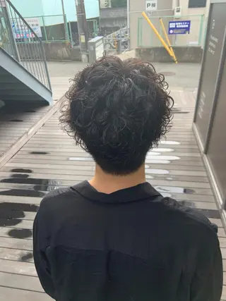 ショート カラー パーマ メンズ ハイトーンカラー🤍 山下 優華のヘアスタイル