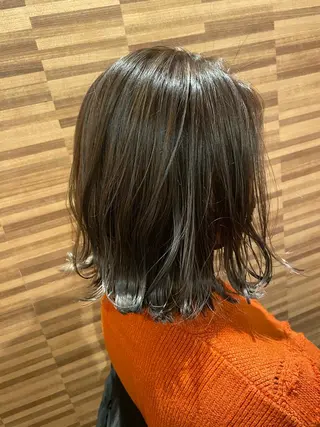 カラー ○HITOMI ○のヘアスタイル