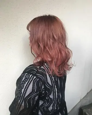 ミディアム カラー インナーカラー/天神 ブリーチ/吉田のヘアスタイル