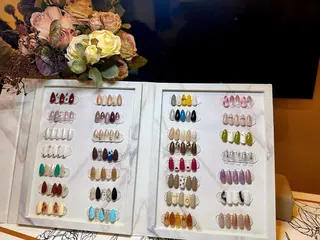 ネイル Fairyフェアリーネイルサロン所属・Nail Hibi サロンのネイルデザイン