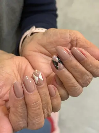 ネイル elfia nailstudio所属・tamaki araiのネイルデザイン