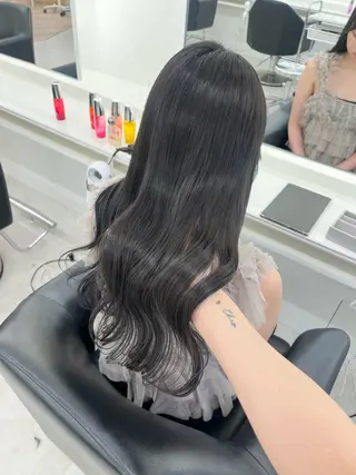 ロング カラー GOODDAY ヘアサロンのヘアスタイル