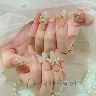 ネイル SAKURA 🍒のネイルデザイン