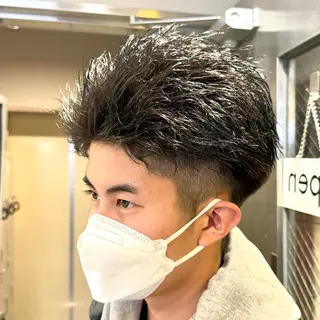 ショート パーマ ヘアアレンジ メンズ 艶カラー の達人のヘアスタイル