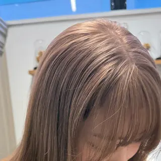 ミディアム カラー ミルクティー× グレージュMOMOのヘアスタイル