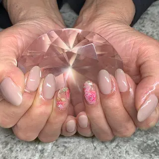 ネイル RuxuryNail ／RiAnnaのネイルデザイン