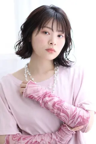 ミディアム 林 美里のヘアスタイル