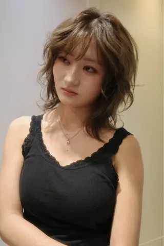 ミディアム カラー HEIMER ミカド　サトル△のヘアスタイル