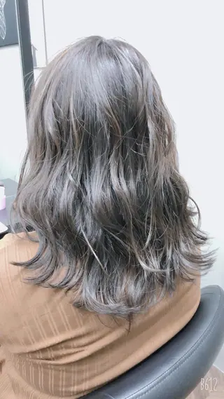 セミロング パーマ 山崎 義弘のヘアスタイル