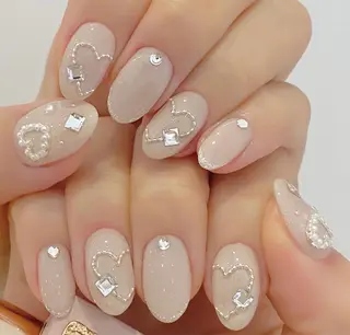 ミディアム nina beautyのネイルデザイン