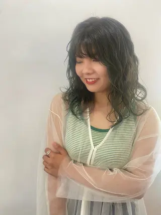 ミディアム カラー Kazaoka Saraのヘアスタイル