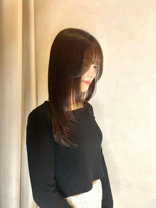 セミロング inity　杉本 美羽のヘアスタイル