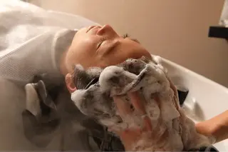 🍑おおしまくるみ 🍑暖色colorのヘアスタイル