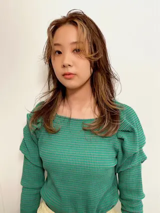 ミディアム カラー SALOWIN所属・ブリーチ✨ ボブ🪢レイヤーのヘアスタイル