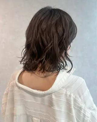 ミディアム パーマ 🫧もも🫧 ／メンズ〜レディースのヘアスタイル