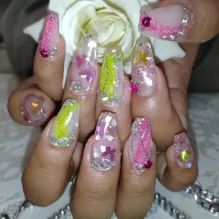 ネイル エステとネイル ローズコンフォートのネイルデザイン