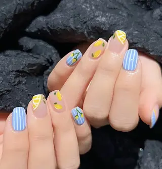 ネイル 高木 維麗絲のネイルデザイン