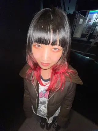 セミロング カラー スパイラルパーマ 🌐hina⭐️のヘアスタイル