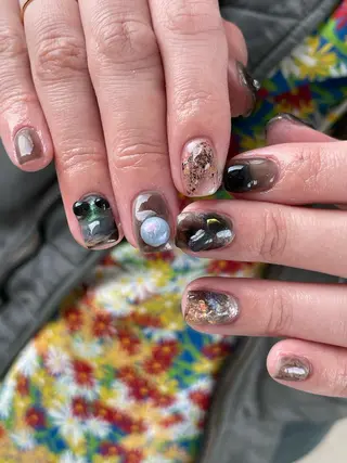 ショート m kaori𓃟のネイルデザイン