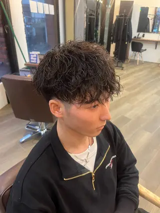 ショート パーマ メンズ 韓国風メンズ/毛流れ ヘアなら須田龍世のヘアスタイル