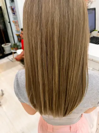 ミディアム カラー パーマ ヘアアレンジ メンズ キッズ ネイル マツエク・マツパ アイブロウ 堀井 凌平のヘアスタイル