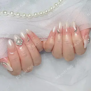 ネイル Queenie 🦋のネイルデザイン