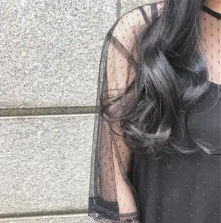 ロング カラー THE DAY所属・AKI HASHIMOTOのヘアスタイル