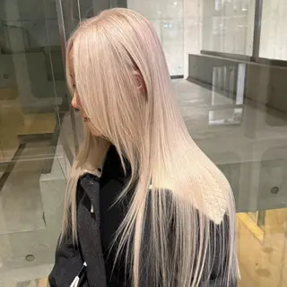 カラー RINA .のヘアスタイル