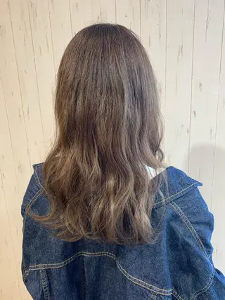 ロング カラー 工藤 萌香のヘアスタイル