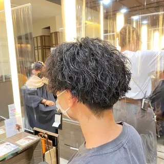パーマ メンズ スパイラル波巻き パーマ井本汰壱のヘアスタイル