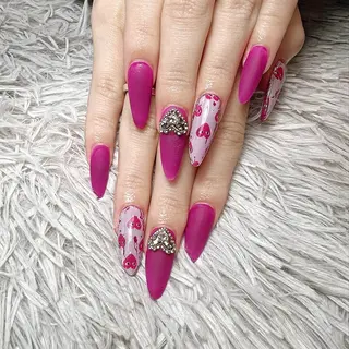 ネイル シェヌネイル JURAのネイルデザイン